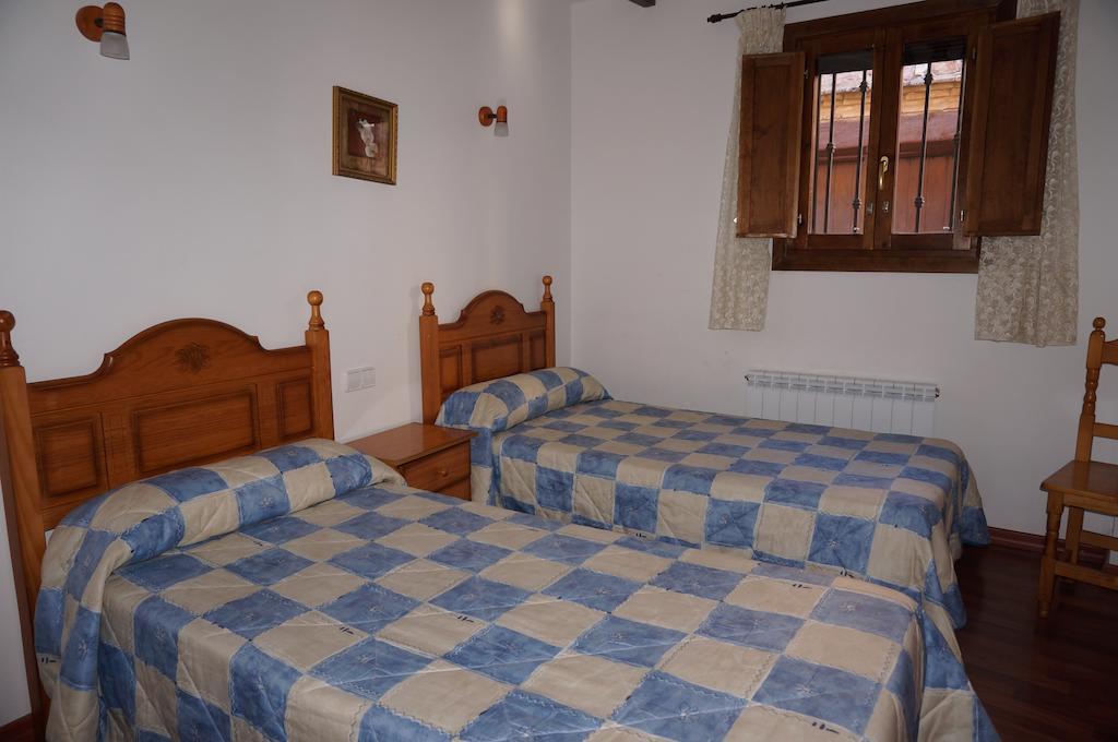 Casa Rural Os Arregueses Alquézar Exterior foto